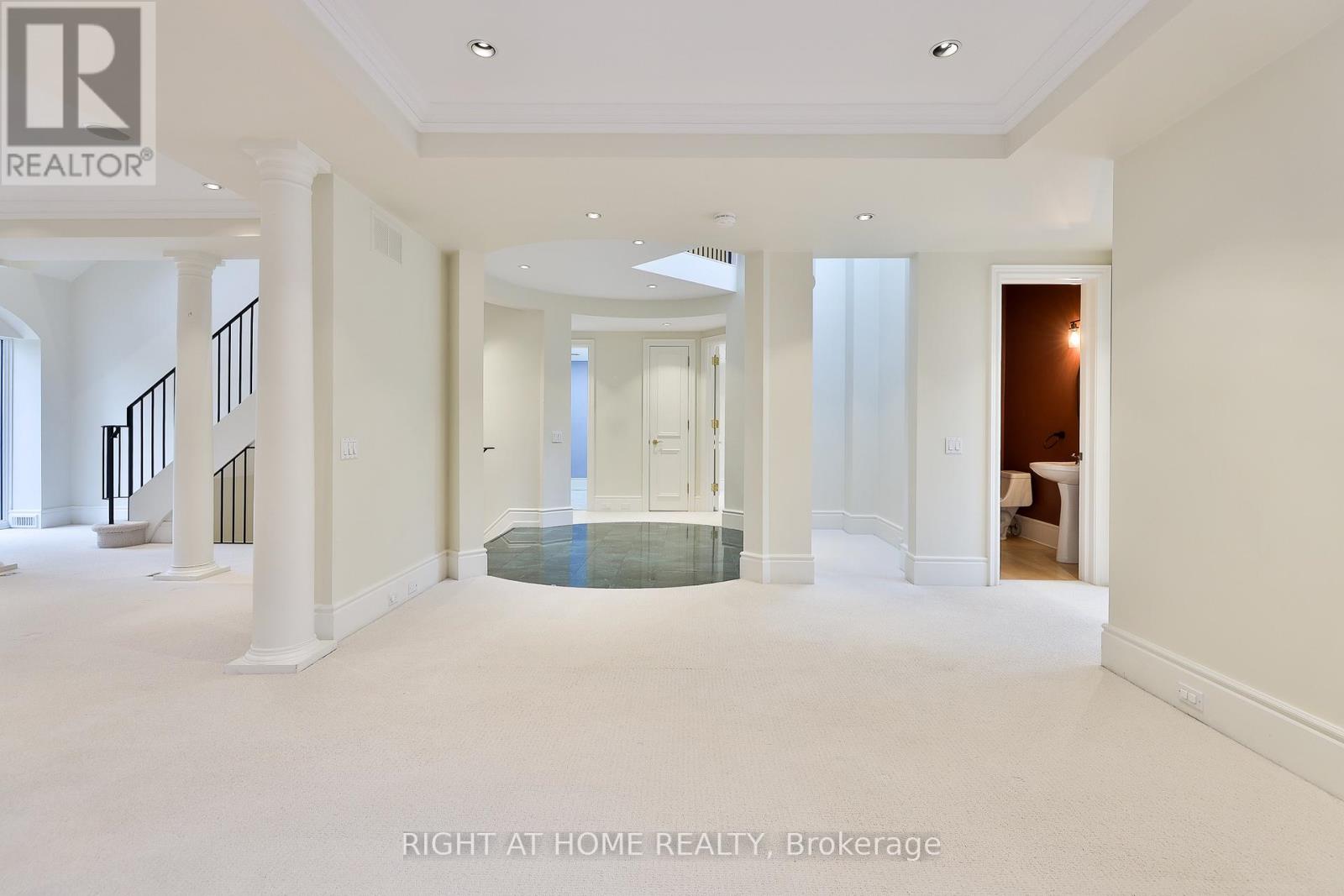 Upper - 119 Chaplin Crescent, Toronto, Ontario  M5P 1A6 - Photo 8 - C12550198