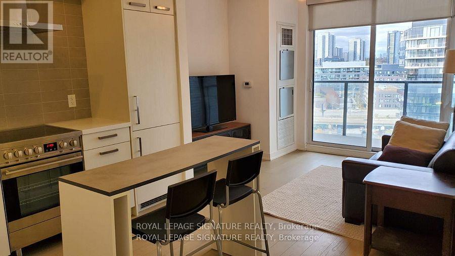 S1015 - 120 Bayview Avenue N, Toronto, Ontario  M5A 3R7 - Photo 2 - C12550204