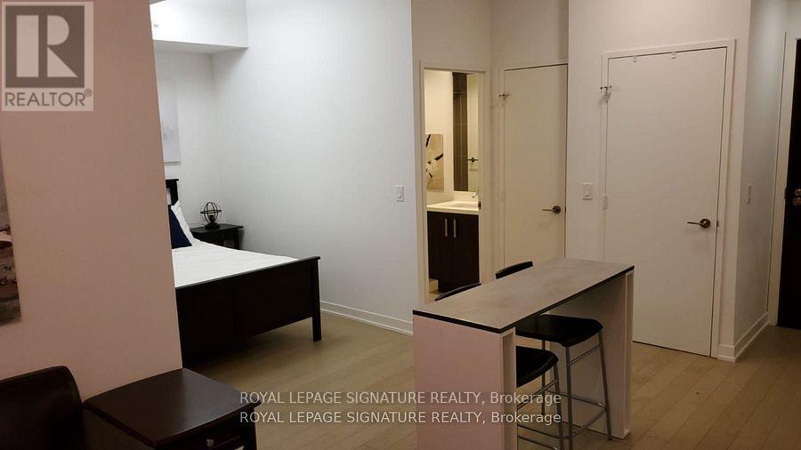 S1015 - 120 Bayview Avenue N, Toronto, Ontario  M5A 3R7 - Photo 6 - C12550204