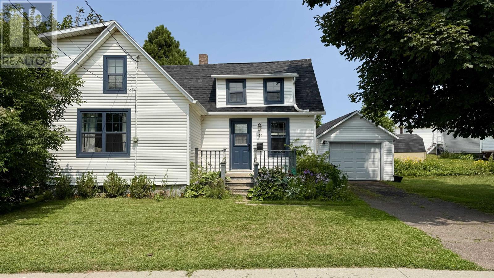 407 Willow Avenue, Summerside, Prince Edward Island C1N 2B4 - Photo 1 - 202528077