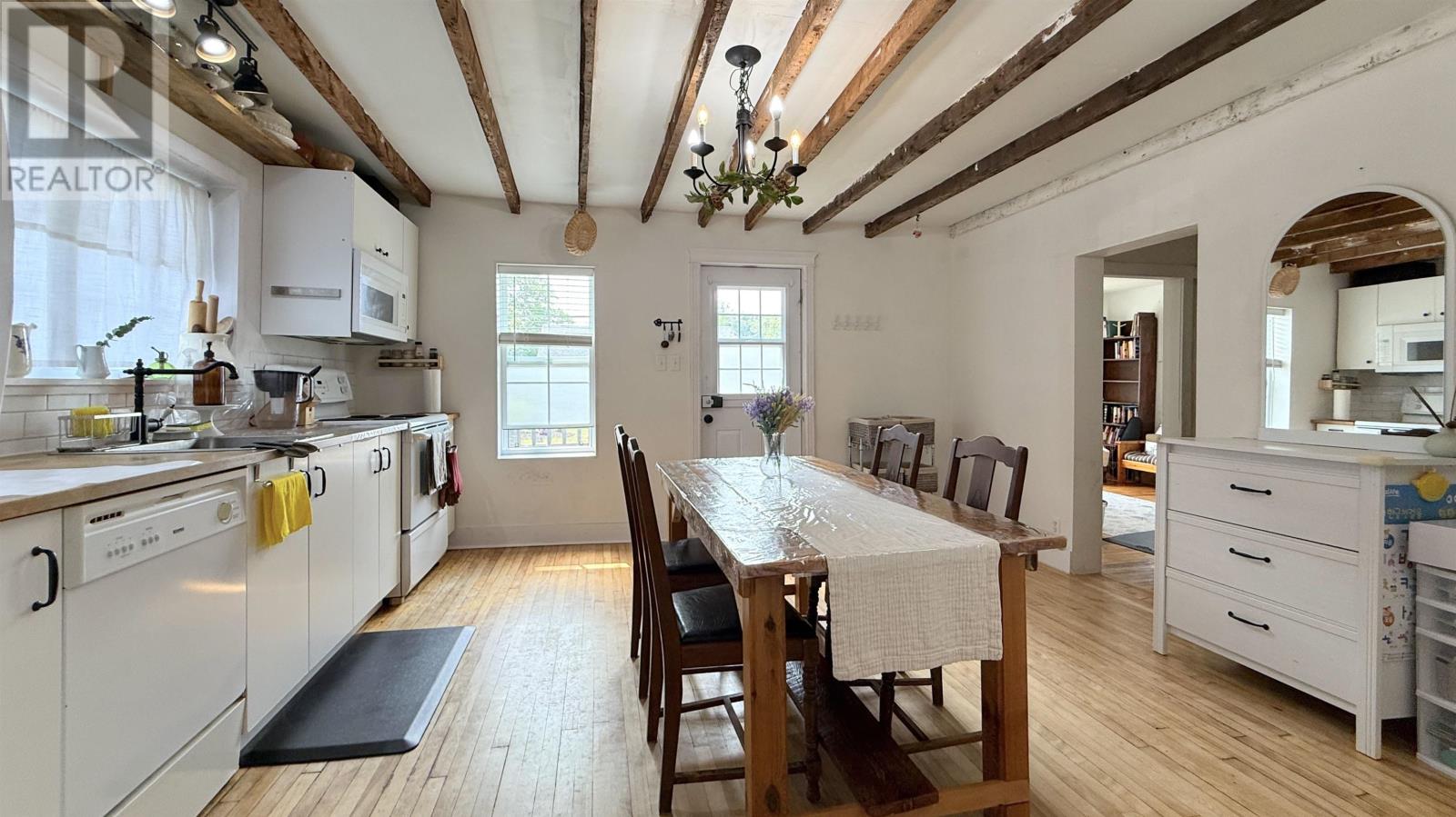 407 Willow Avenue, Summerside, Prince Edward Island C1N 2B4 - Photo 14 - 202528077