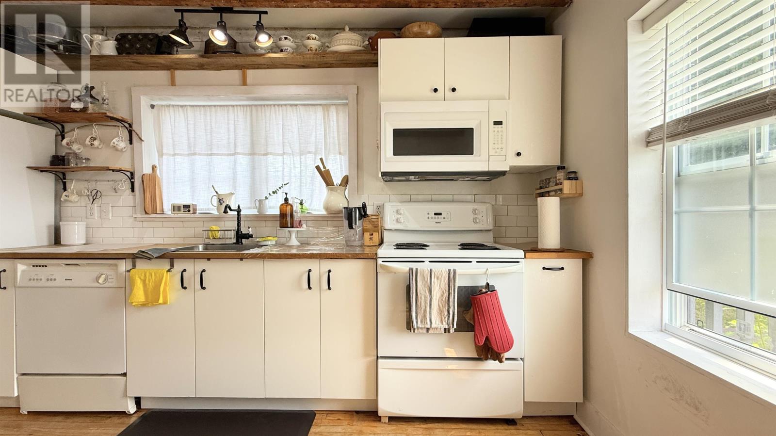 407 Willow Avenue, Summerside, Prince Edward Island C1N 2B4 - Photo 16 - 202528077