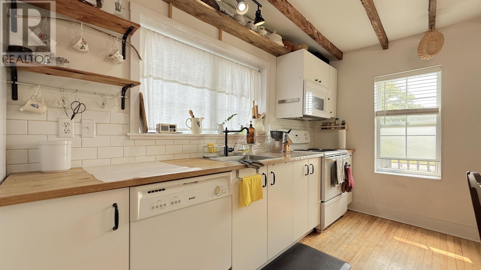 407 Willow Avenue, Summerside, Prince Edward Island C1N 2B4 - Photo 17 - 202528077