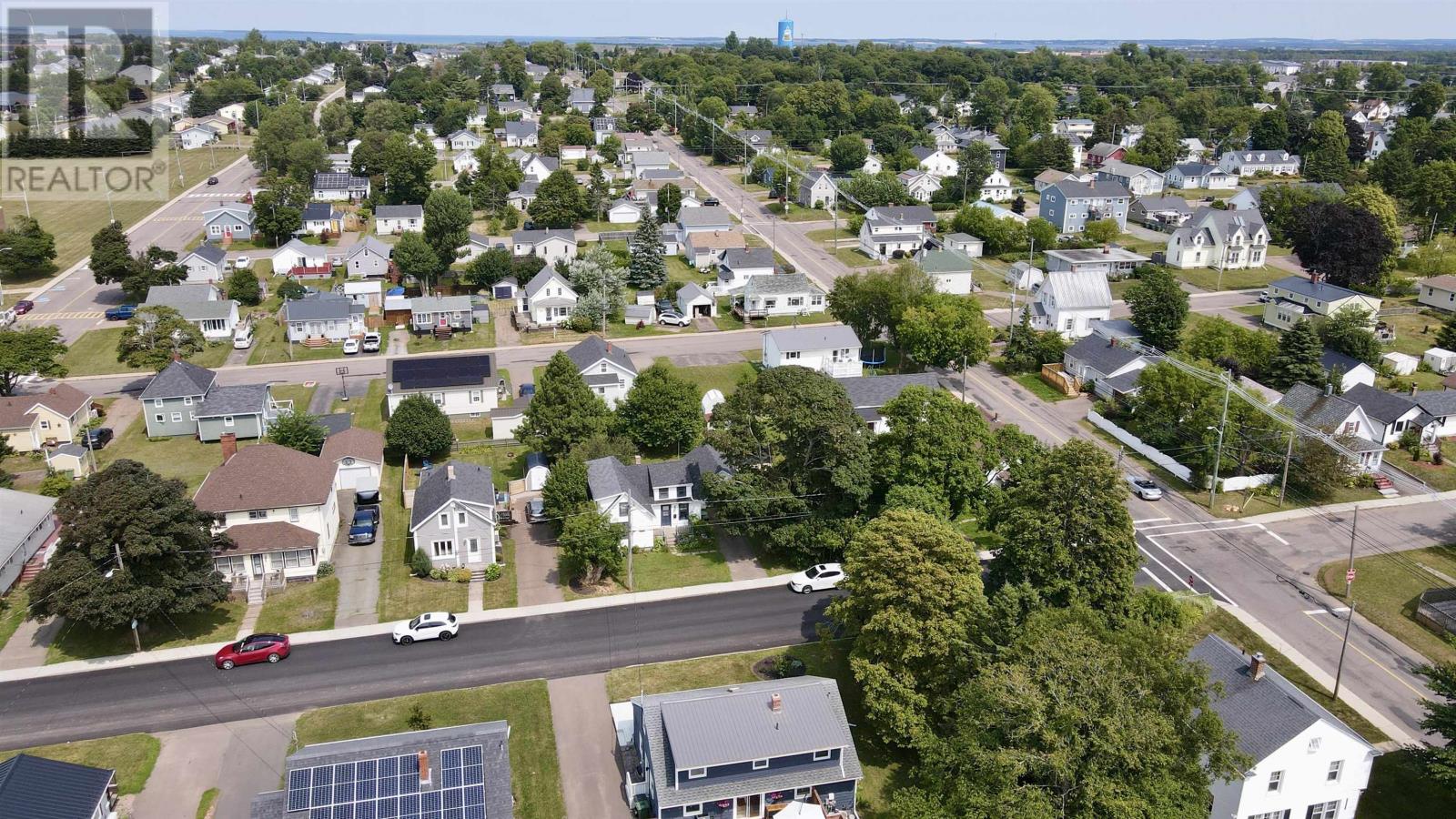 407 Willow Avenue, Summerside, Prince Edward Island C1N 2B4 - Photo 2 - 202528077