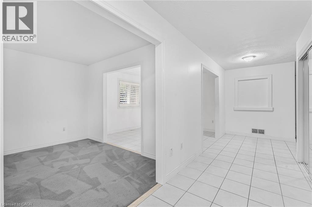 591 Acadia Drive, Hamilton, Ontario  L8W 3A8 - Photo 5 - 40785244