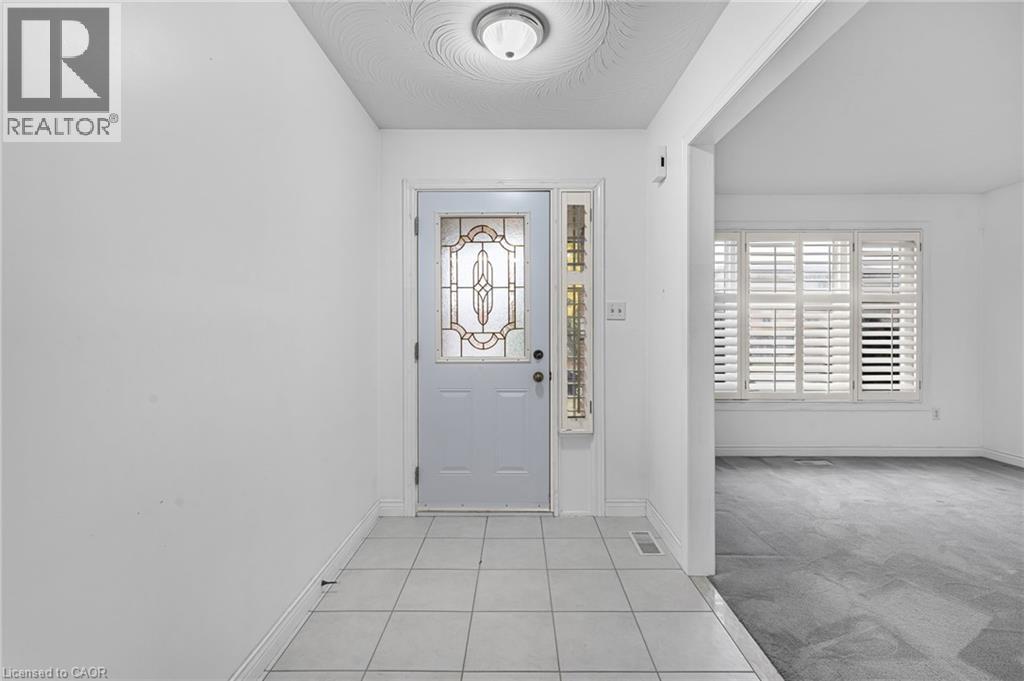 591 Acadia Drive, Hamilton, Ontario  L8W 3A8 - Photo 4 - 40785244