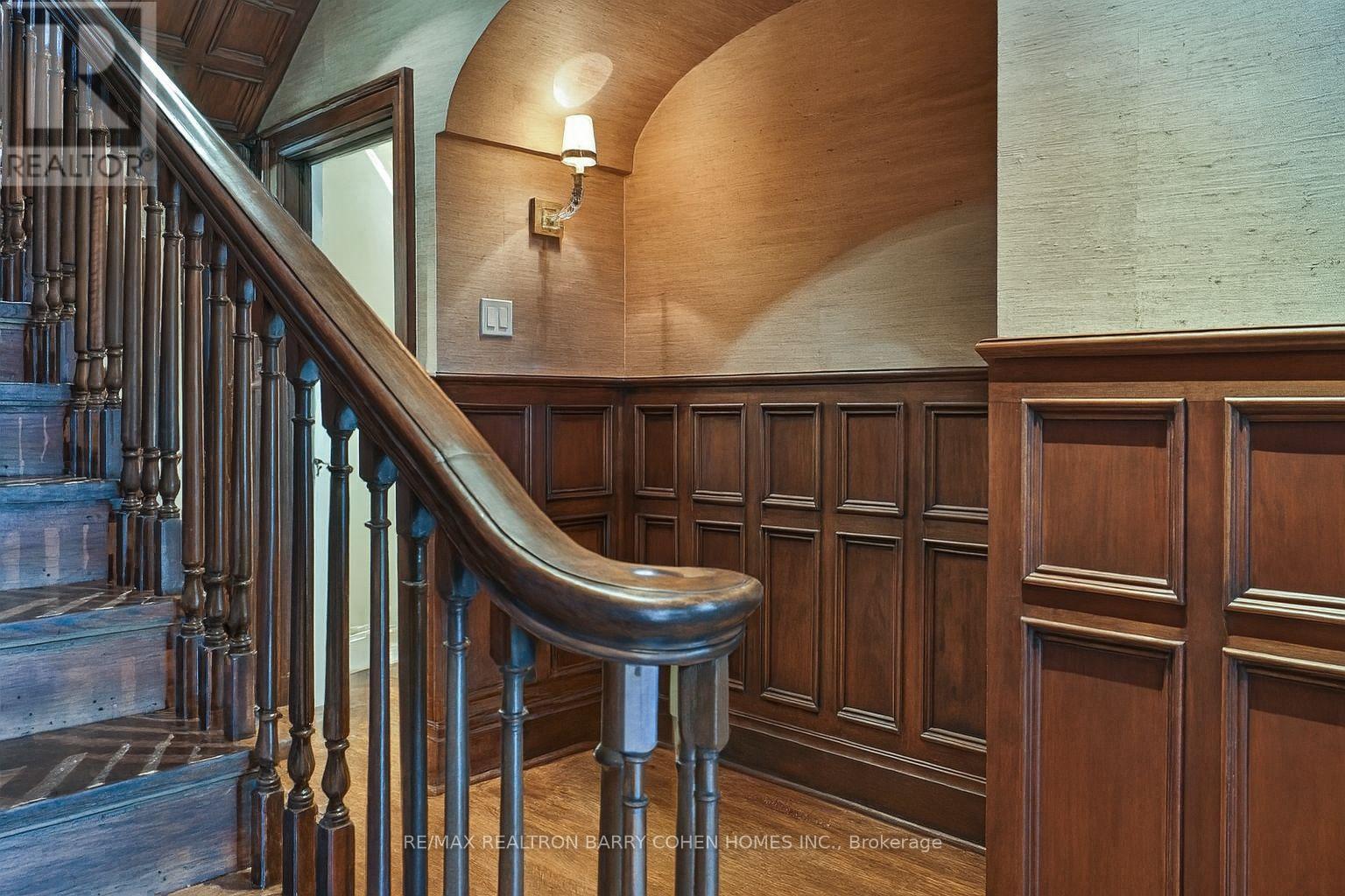 216 Dunvegan Road, Toronto, Ontario  M5P 2P2 - Photo 16 - C12522404