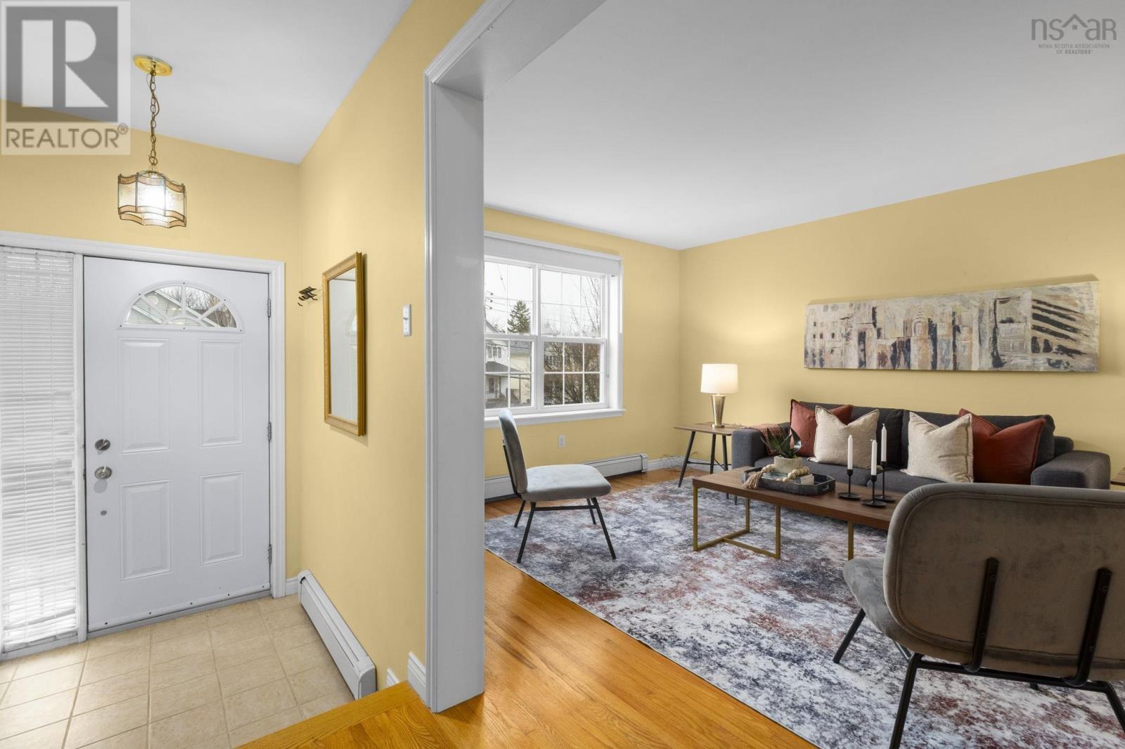 Property at 19 Aster Court image 3