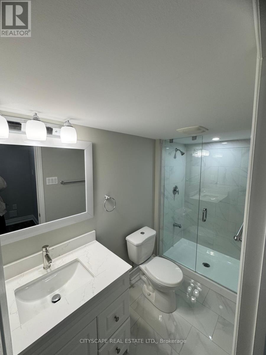 1 Stonecrop Road, Brampton, Ontario  L6Y 2Z3 - Photo 3 - W12549616