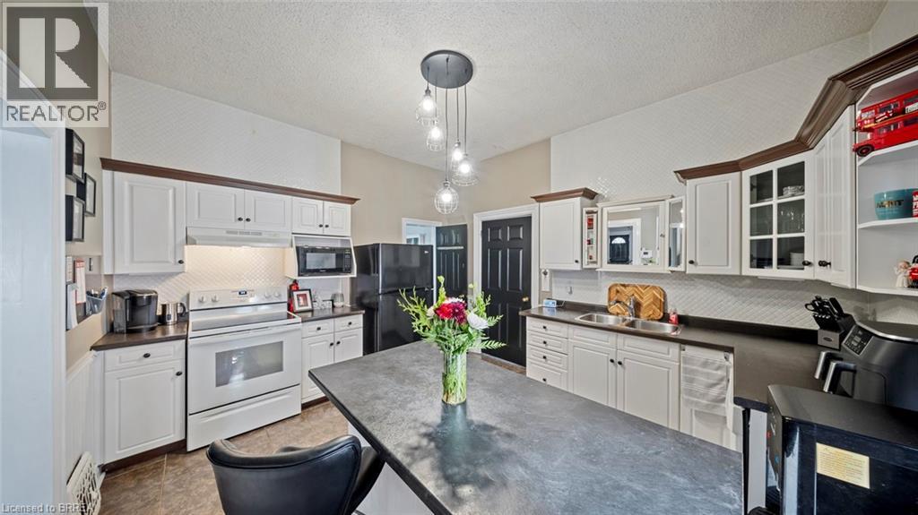 73 Superior Street, Brantford, Ontario  N3S 2K5 - Photo 5 - 40784942