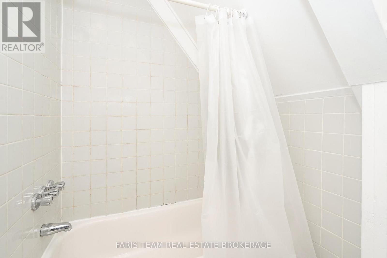 7237 6/7 Sideroad Nottawasaga, Clearview (Creemore), Ontario  L0M 1G0 - Photo 16 - S12550176