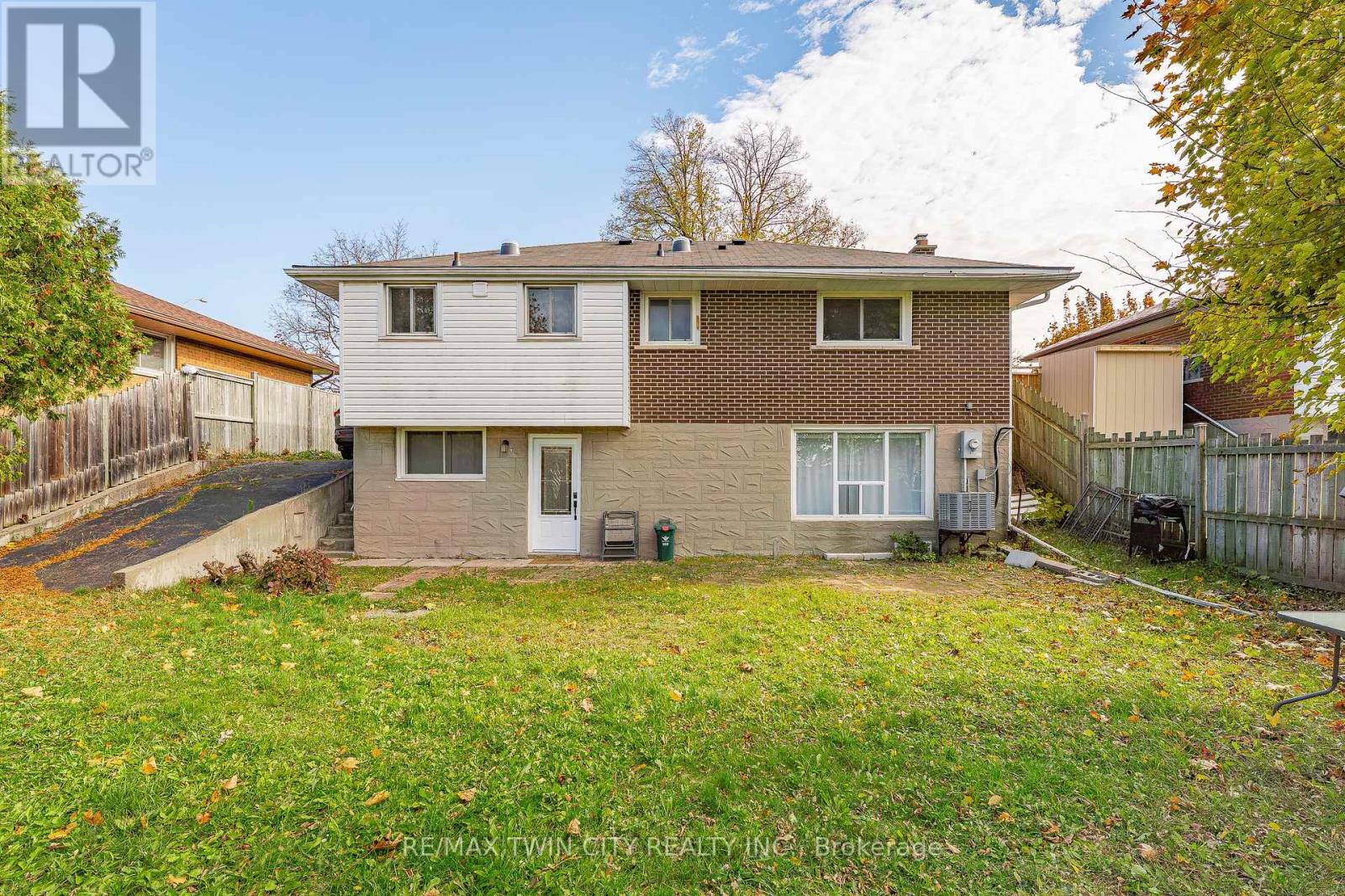 100 Lauris Avenue, Cambridge, Ontario N1R 5L4 - Photo 24 - X12449849