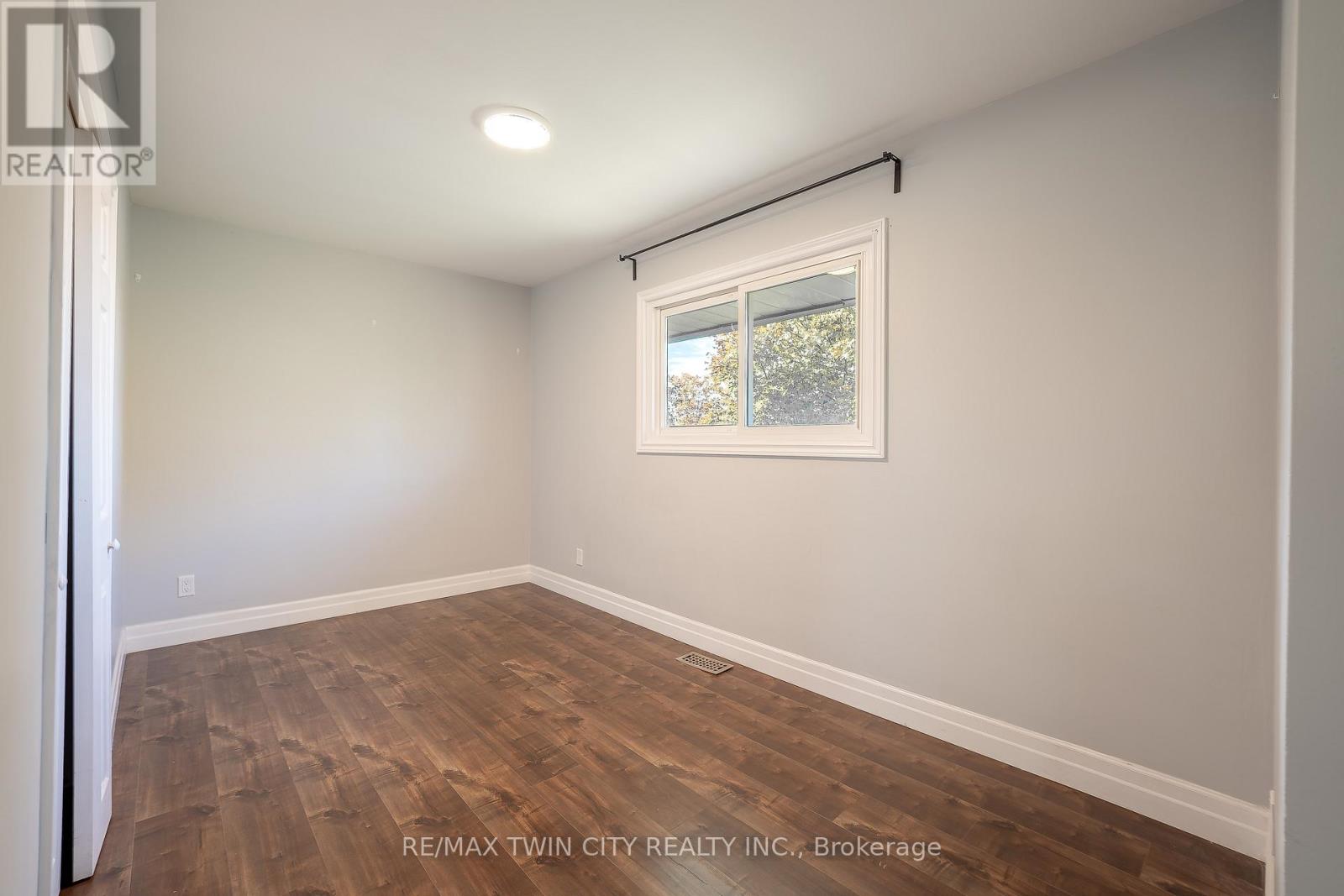 100 Lauris Avenue, Cambridge, Ontario N1R 5L4 - Photo 20 - X12449849