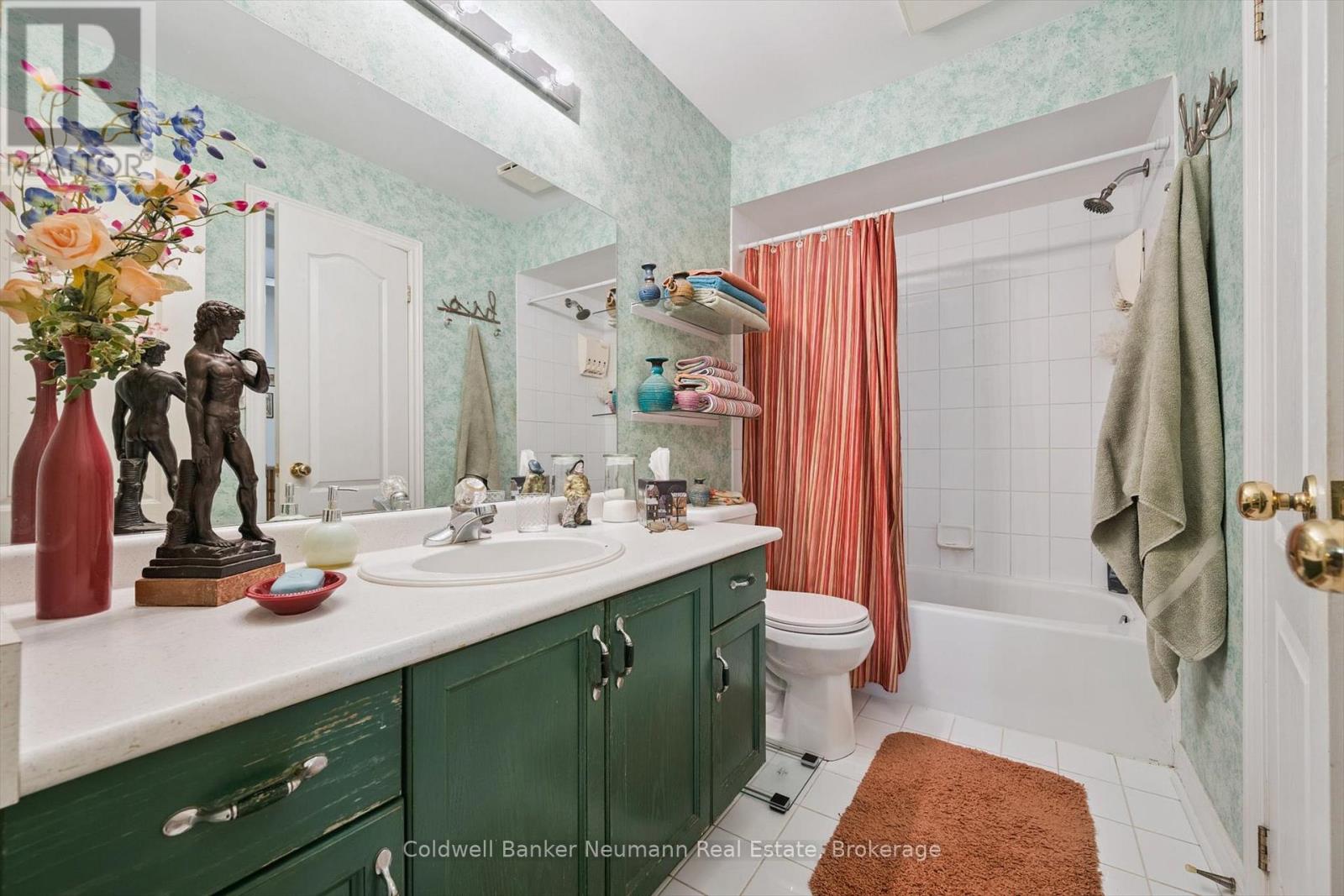 13 Pressed Brick Drive, Brampton, Ontario L6V 4K8 - Photo 17 - W12550314