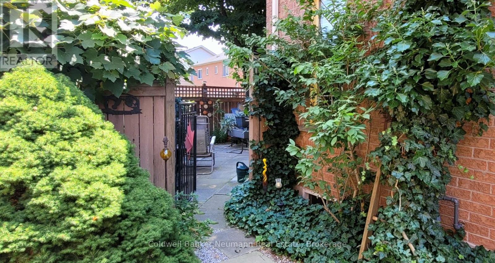 13 Pressed Brick Drive, Brampton, Ontario L6V 4K8 - Photo 31 - W12550314