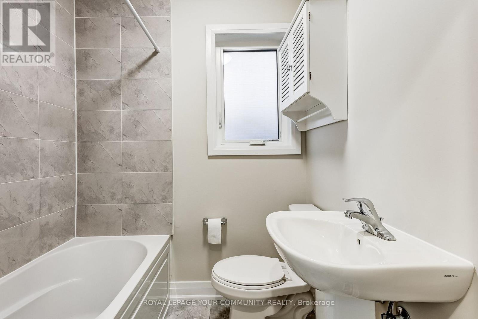 108 Ennerdale Road, Toronto, Ontario  M6E 4C6 - Photo 13 - W12550148