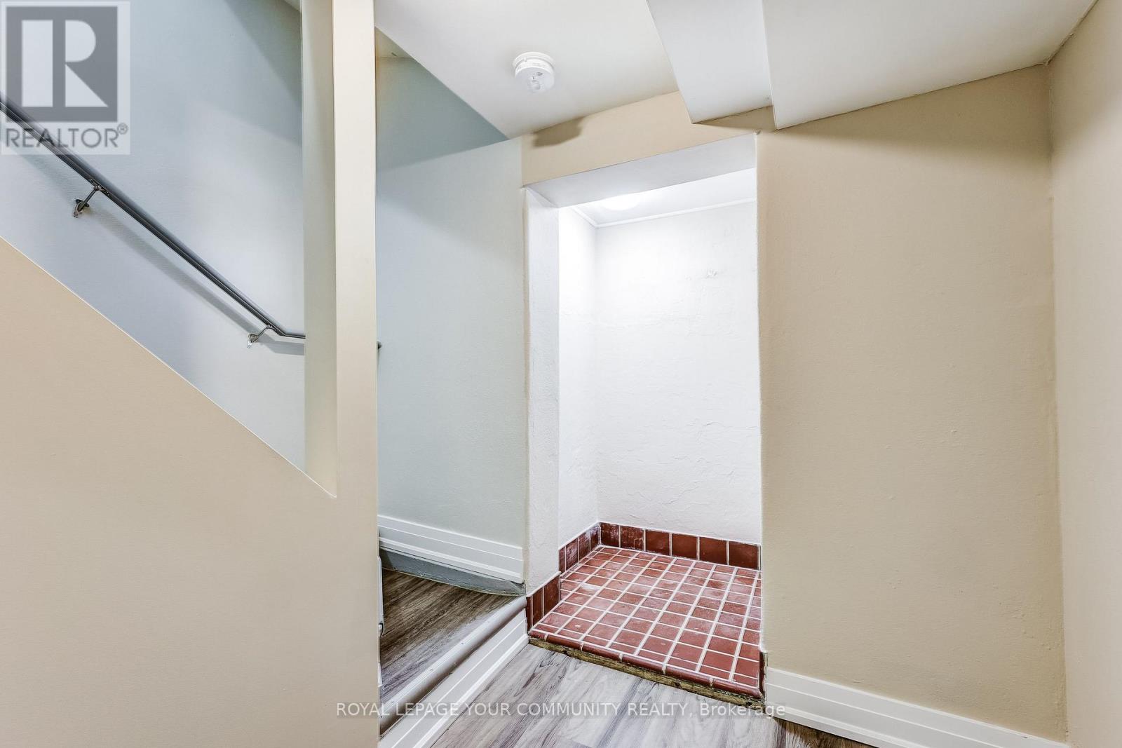 108 Ennerdale Road, Toronto, Ontario  M6E 4C6 - Photo 21 - W12550148