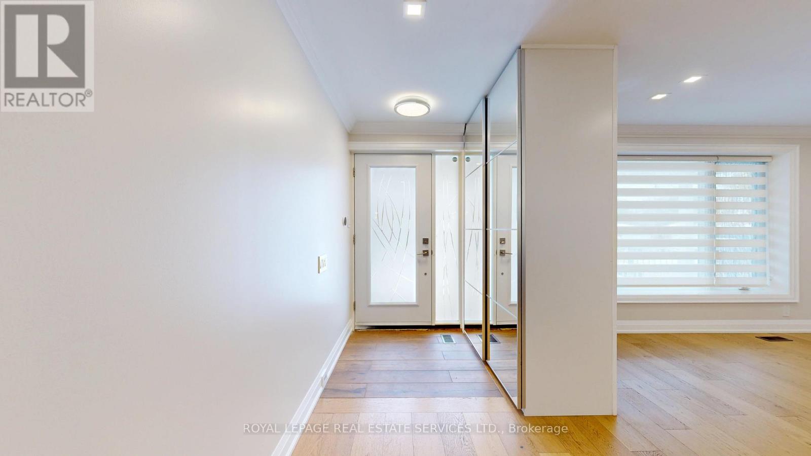 12 Warlingham Court, Toronto, Ontario  M9C 3K3 - Photo 4 - W12550160