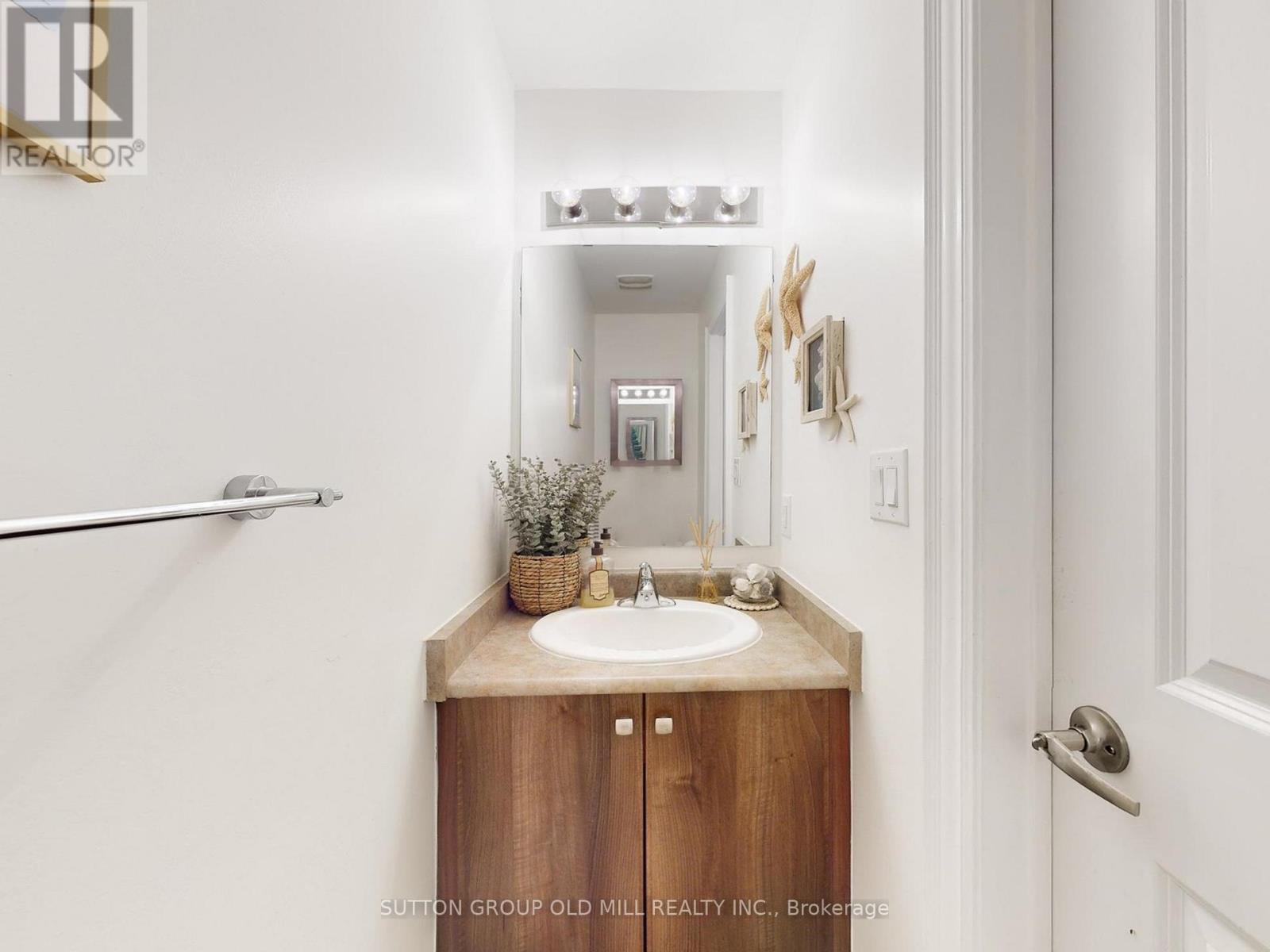 7 - 473 B Rogers Road, Toronto, Ontario  M6M 0B3 - Photo 19 - W12550178