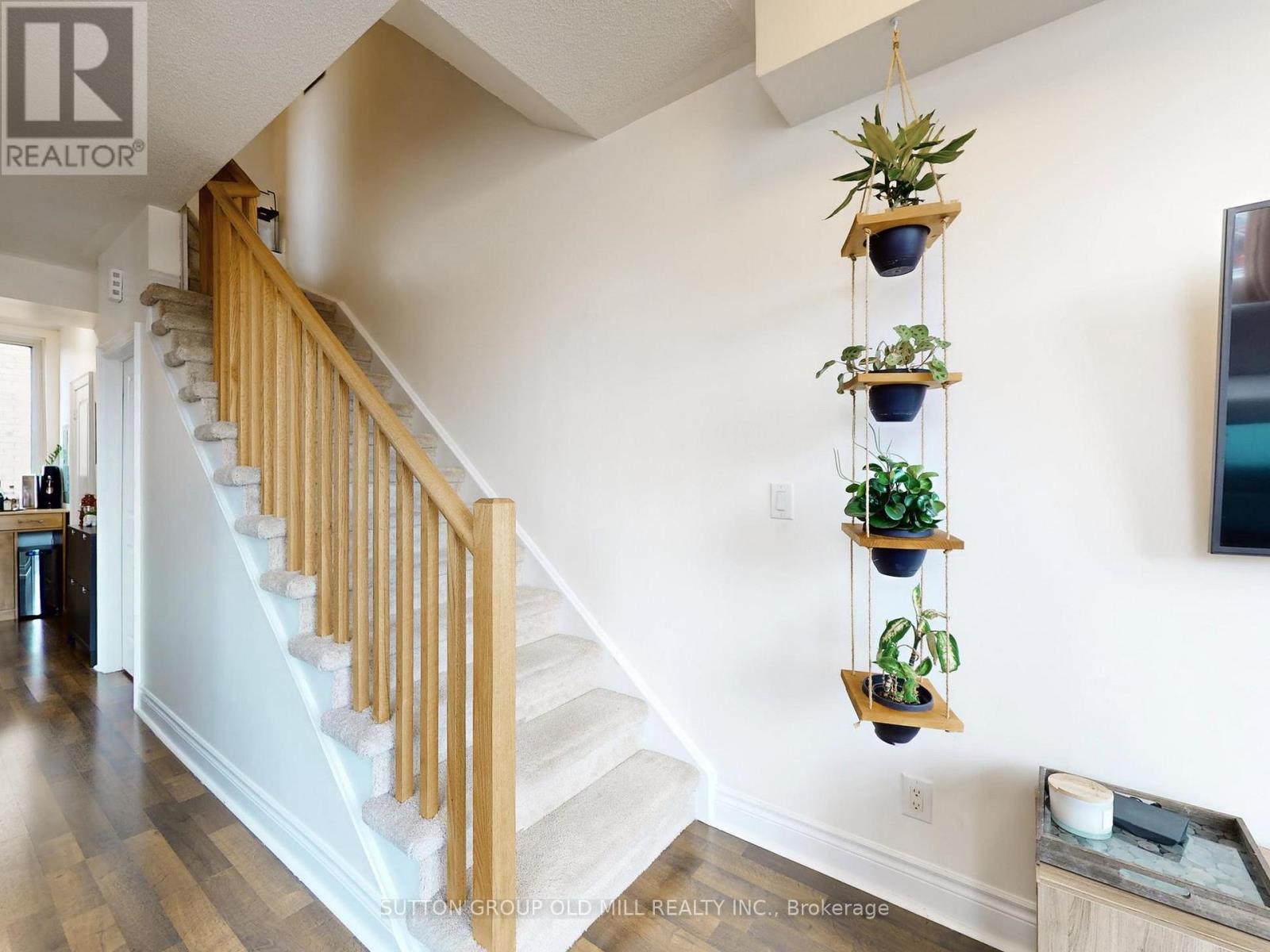 7 - 473 B Rogers Road, Toronto, Ontario  M6M 0B3 - Photo 21 - W12550178