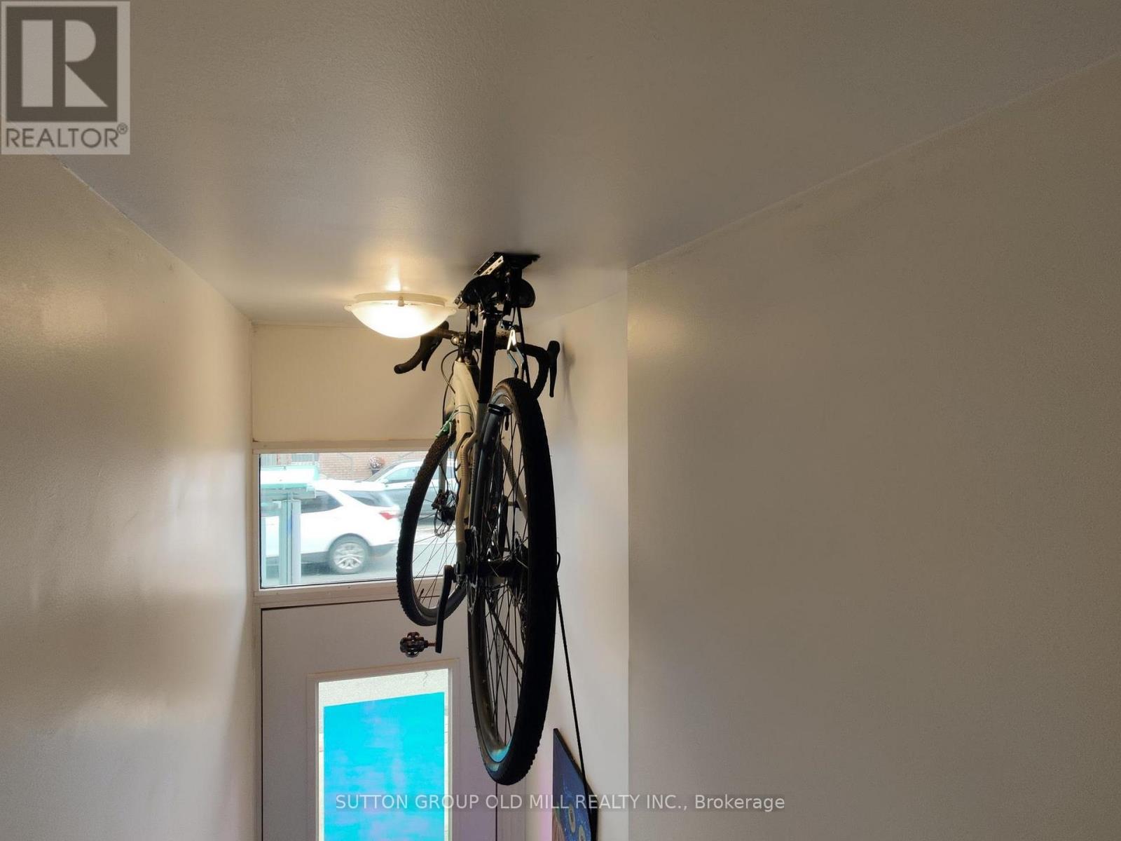 7 - 473 B Rogers Road, Toronto, Ontario  M6M 0B3 - Photo 36 - W12550178