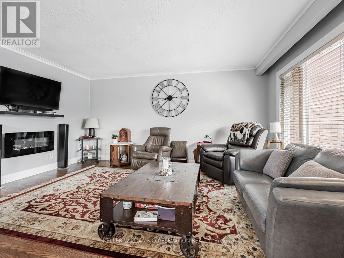 94 Archibald Street, Brampton, Ontario  L6X 1L9 - Photo 6 - W12550184