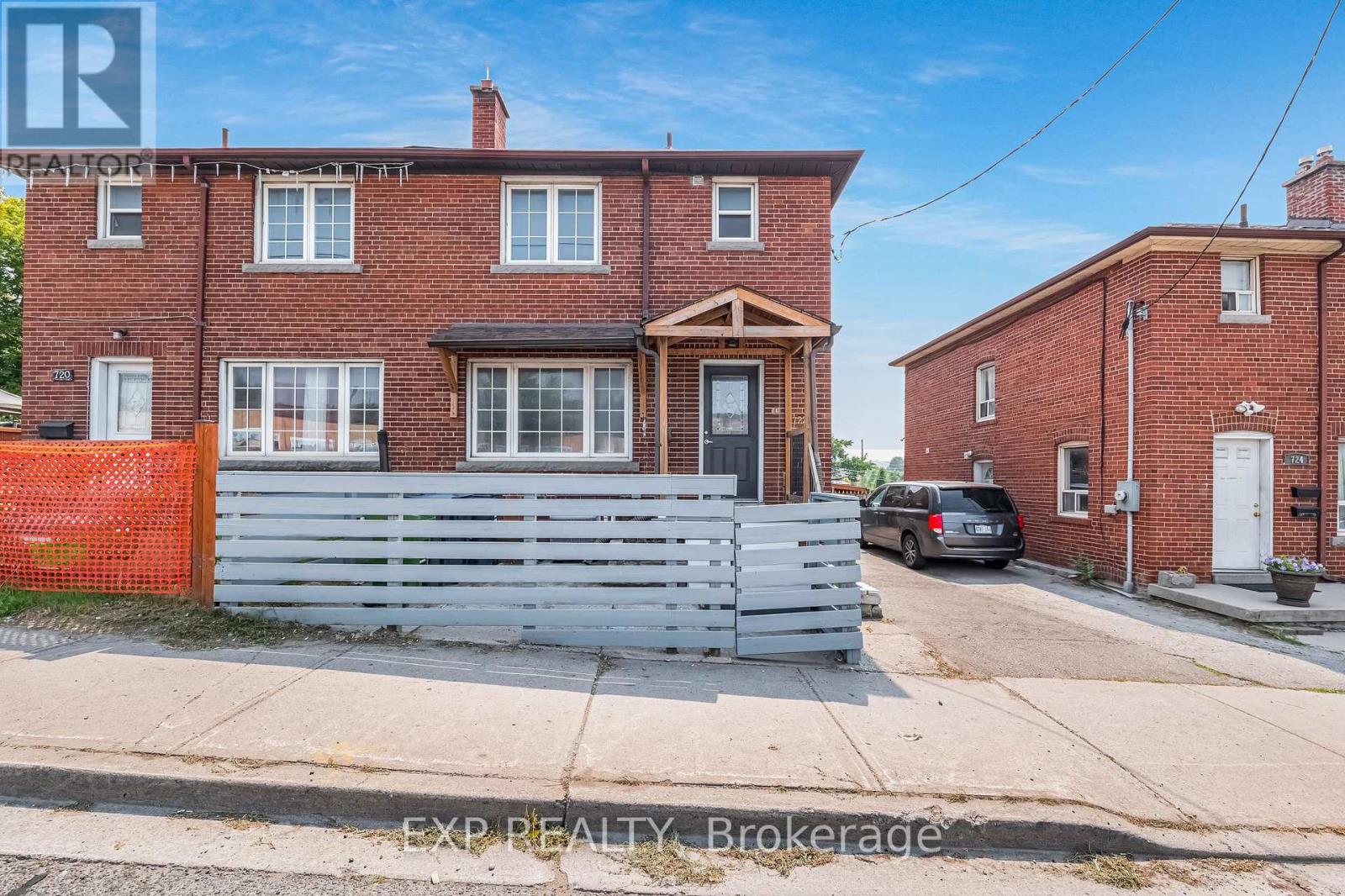 722 WESTON ROAD, Toronto, Ontario