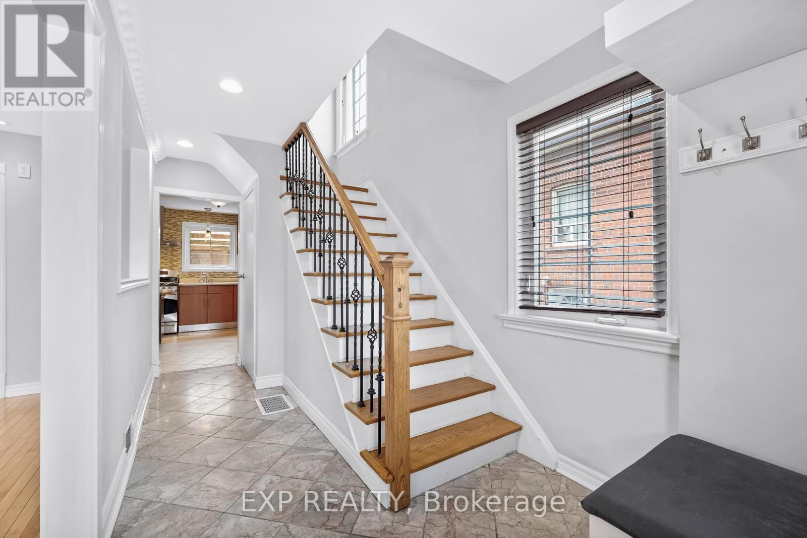 722 Weston Road, Toronto, Ontario  M6N 3R5 - Photo 8 - W12550190