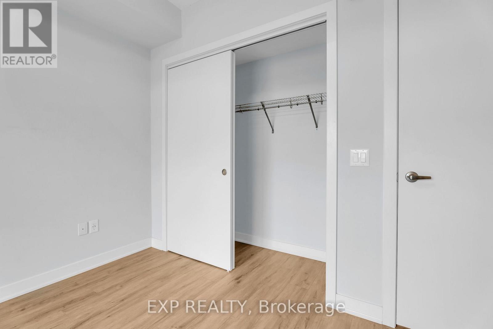 302 - 340 Plains Road E, Burlington, Ontario  L7T 0C2 - Photo 11 - W12550196