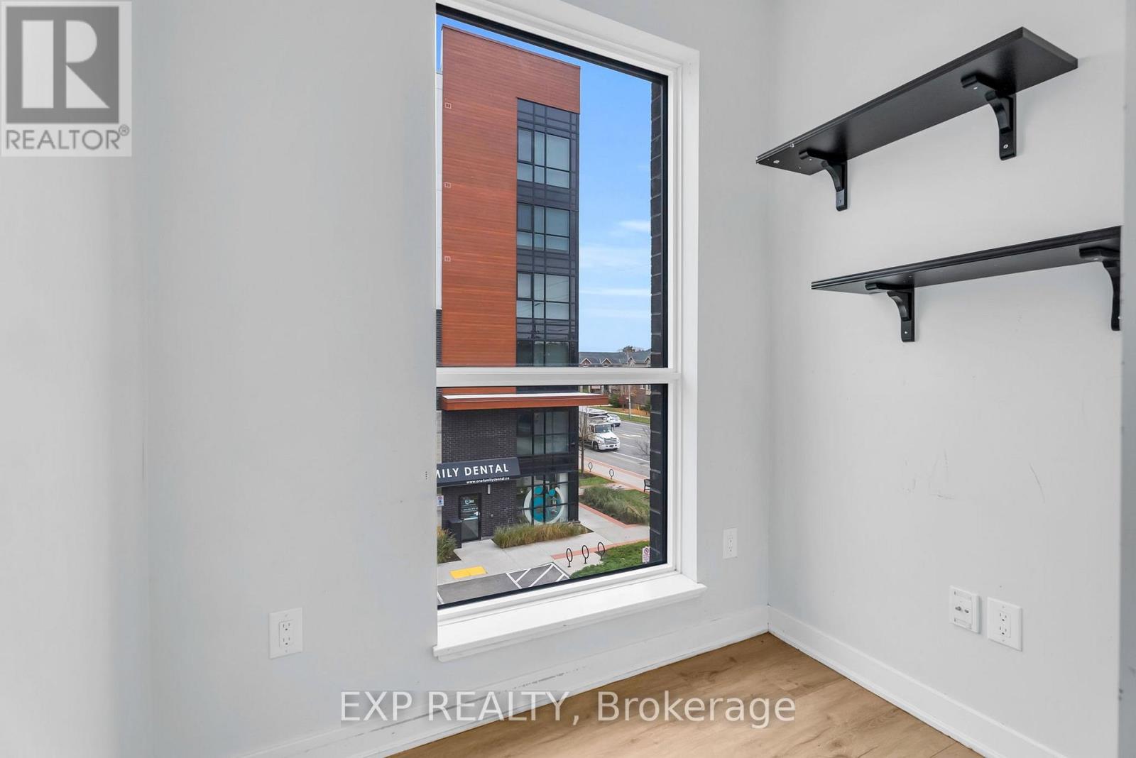 302 - 340 Plains Road E, Burlington, Ontario  L7T 0C2 - Photo 15 - W12550196