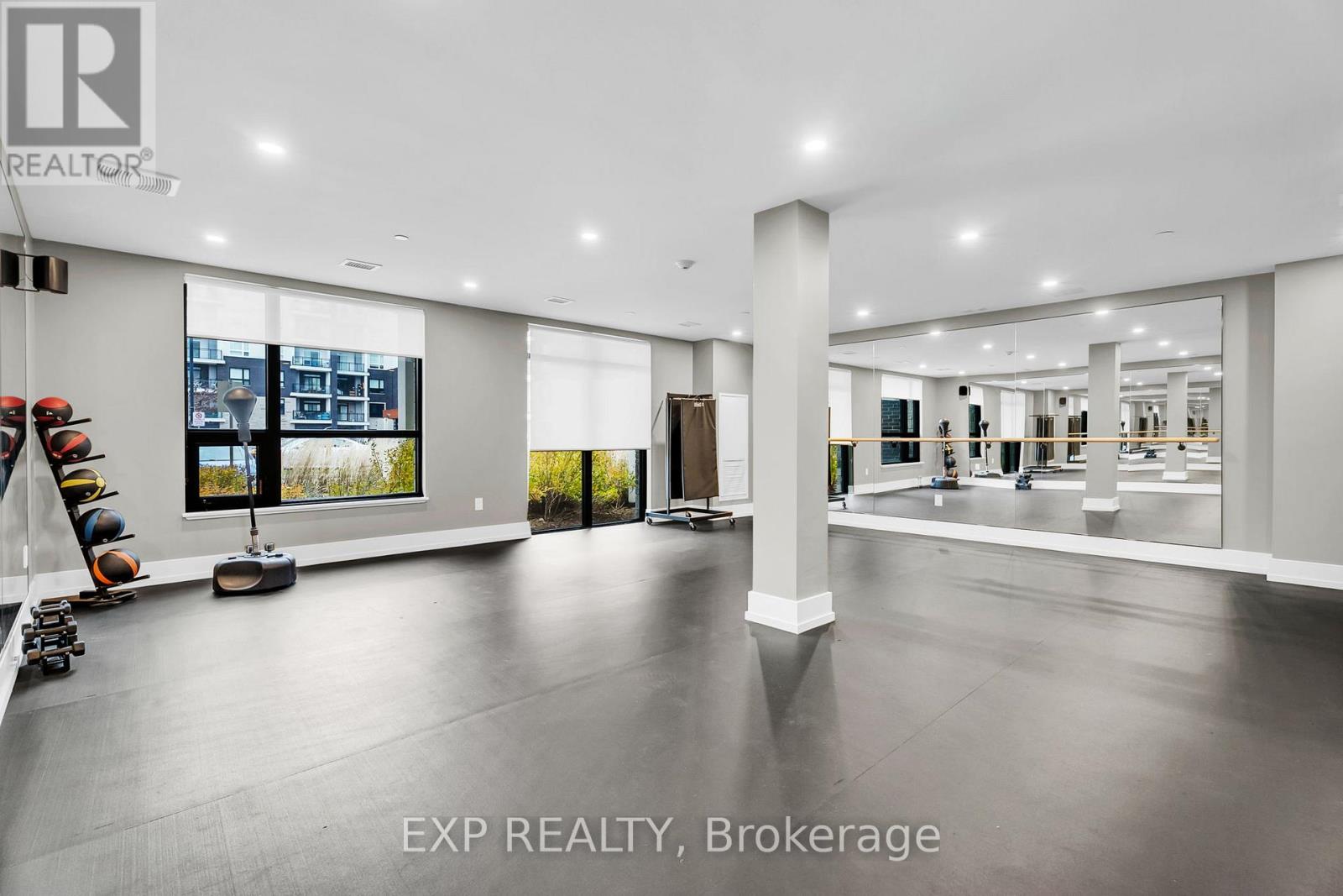 302 - 340 Plains Road E, Burlington, Ontario  L7T 0C2 - Photo 30 - W12550196