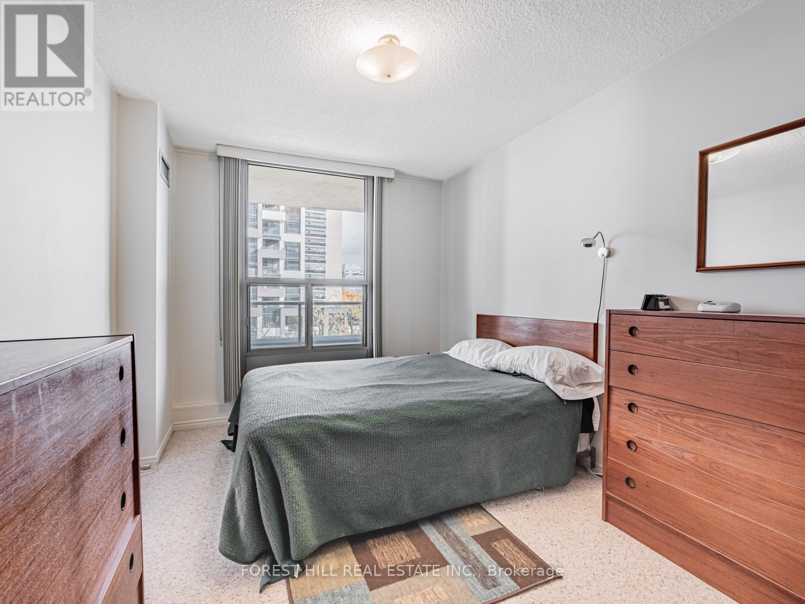 703 - 50 Quebec Avenue, Toronto, Ontario  M6P 4B4 - Photo 16 - W12550224