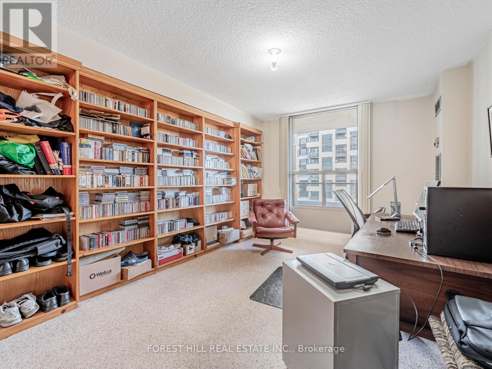 703 - 50 Quebec Avenue, Toronto, Ontario  M6P 4B4 - Photo 18 - W12550224