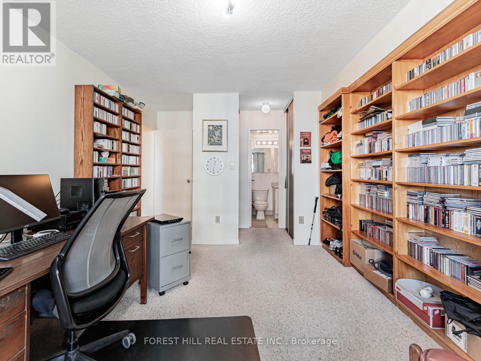 703 - 50 Quebec Avenue, Toronto, Ontario  M6P 4B4 - Photo 20 - W12550224