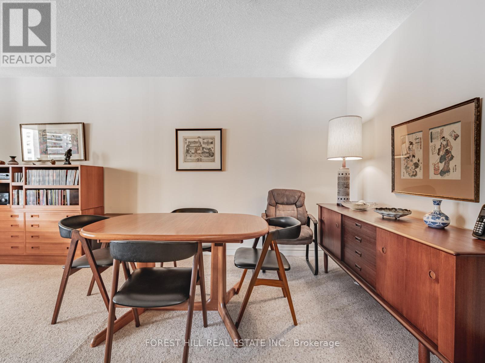 703 - 50 Quebec Avenue, Toronto, Ontario  M6P 4B4 - Photo 6 - W12550224