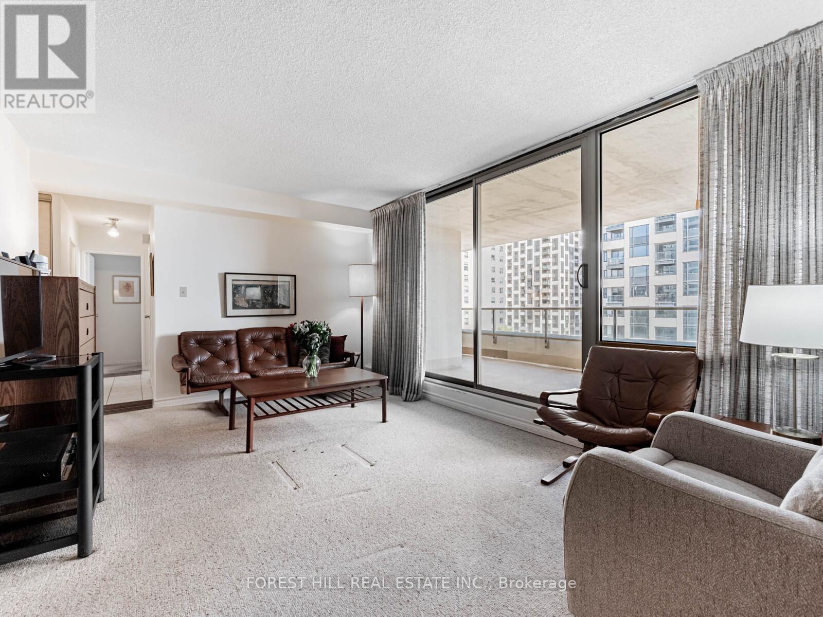 703 - 50 Quebec Avenue, Toronto, Ontario  M6P 4B4 - Photo 8 - W12550224