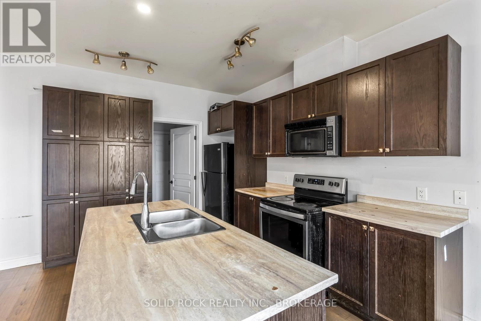 277 Holden Street, Kingston, Ontario  K7P 0L1 - Photo 14 - X12550316