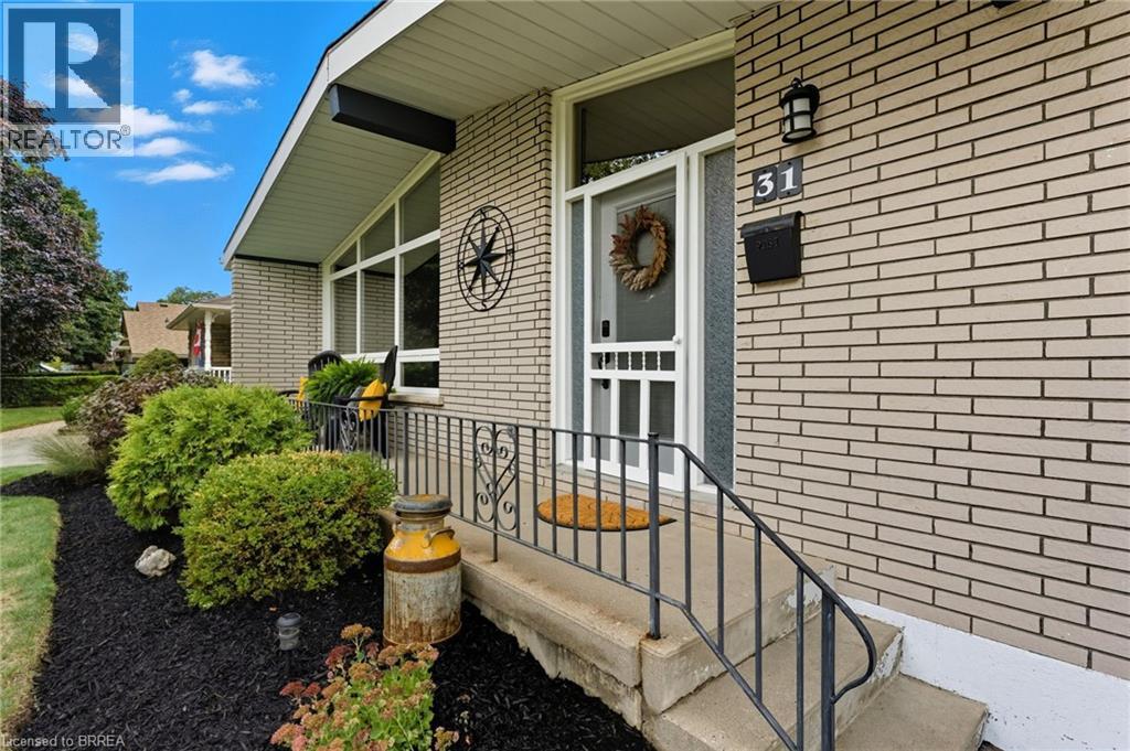 31 Buckingham Street, Brantford, Ontario  N3R 3A9 - Photo 4 - 40773764