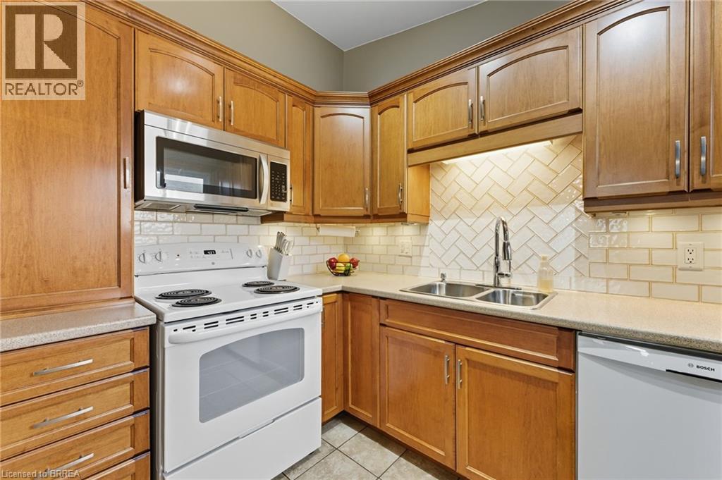 31 Buckingham Street, Brantford, Ontario  N3R 3A9 - Photo 12 - 40773764