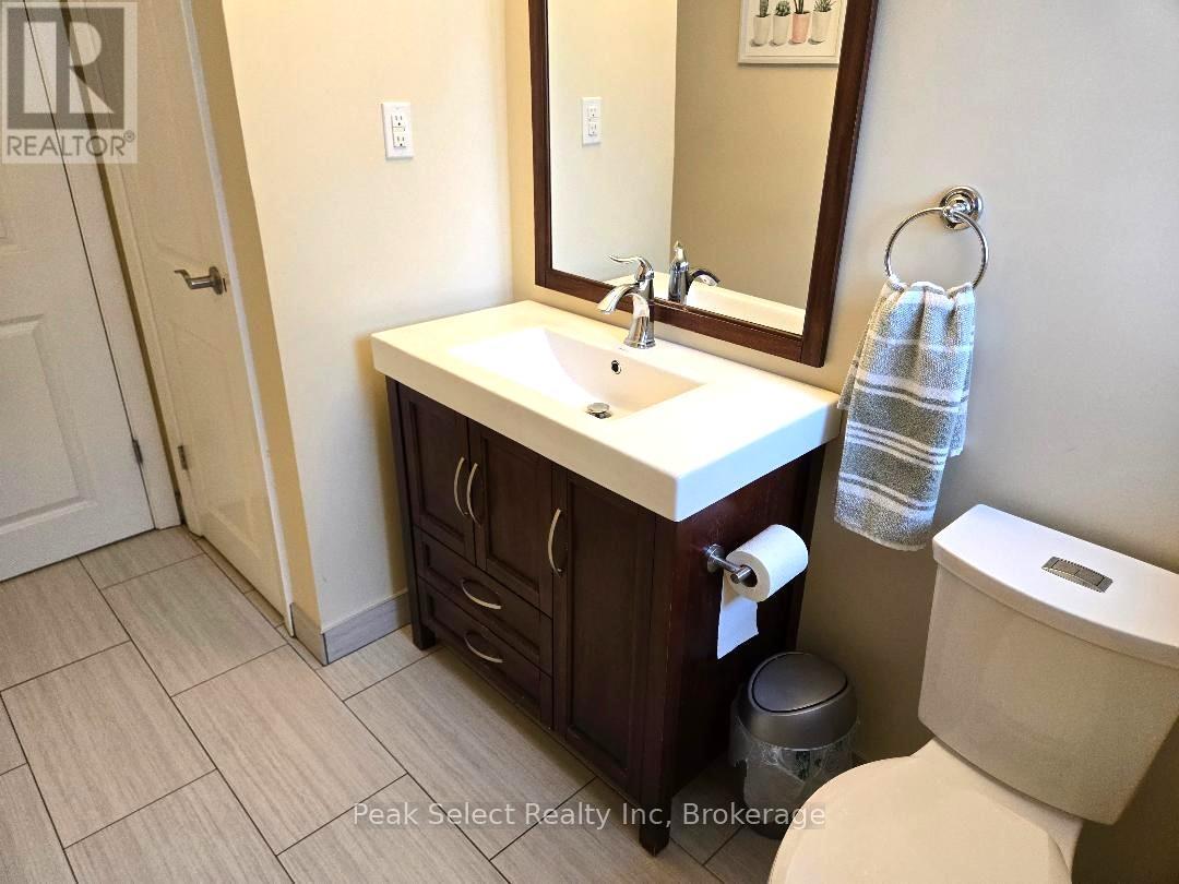 204 Buckingham St Street, London South, Ontario N5Z 3V5 - Photo 16 - X12550292