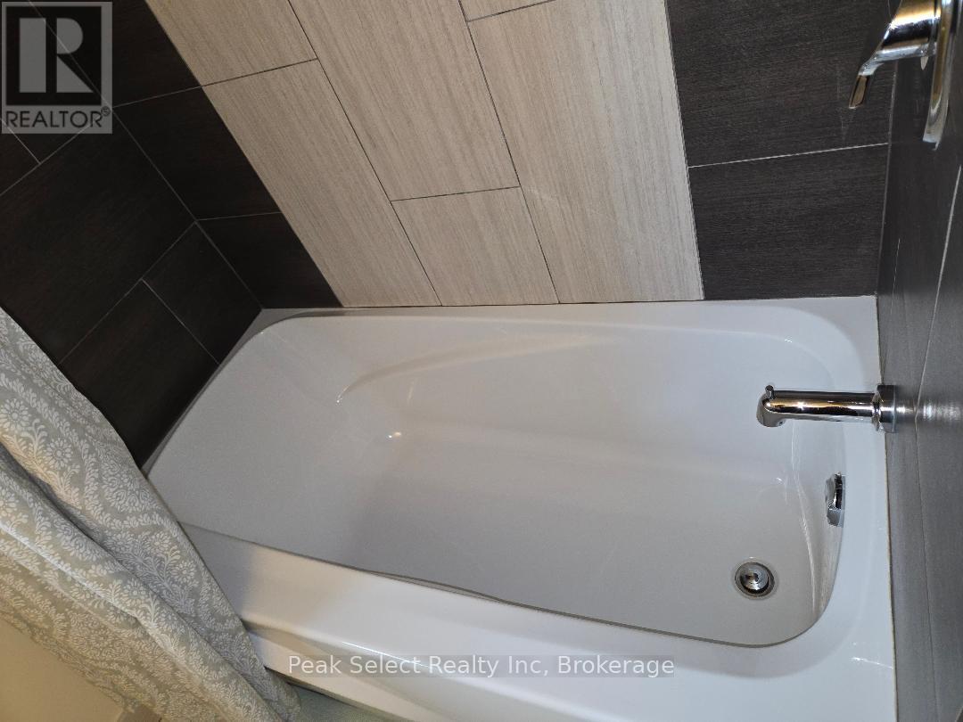 204 Buckingham St Street, London South, Ontario N5Z 3V5 - Photo 18 - X12550292