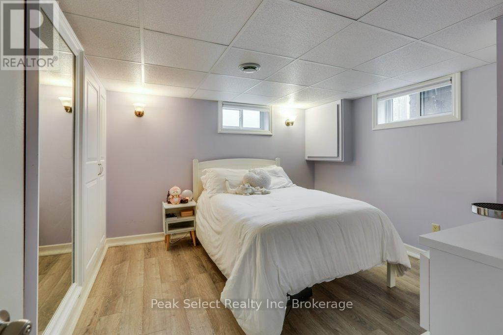 204 Buckingham St Street, London South, Ontario N5Z 3V5 - Photo 25 - X12550292