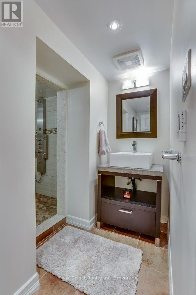 204 Buckingham St Street, London South, Ontario N5Z 3V5 - Photo 26 - X12550292