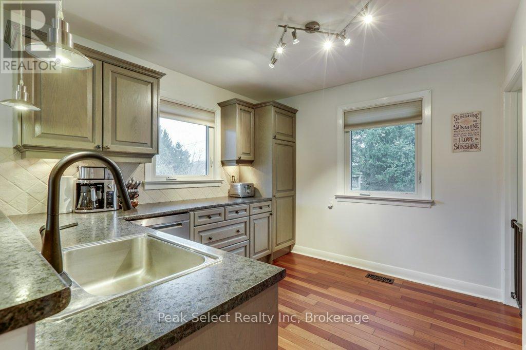 204 Buckingham St Street, London South, Ontario N5Z 3V5 - Photo 9 - X12550292