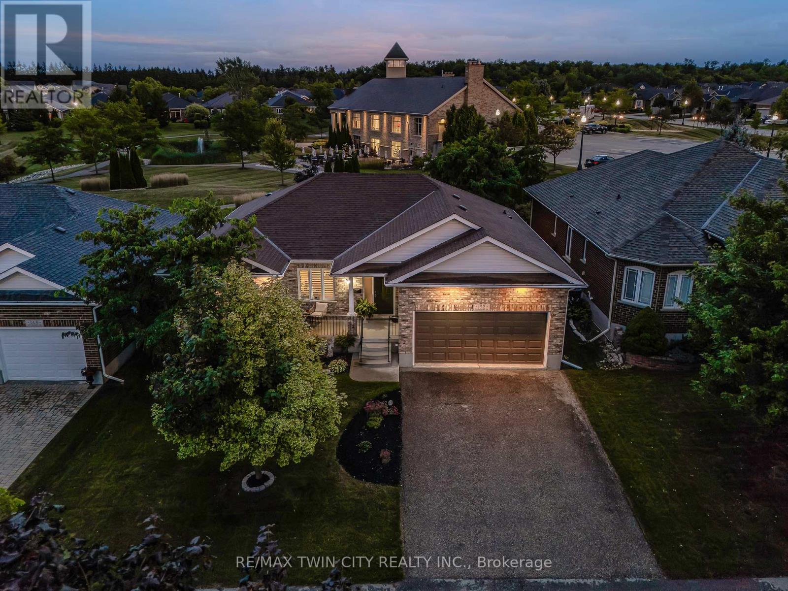 18 - 152 DEVONSHIRE DRIVE, Wilmot, Ontario