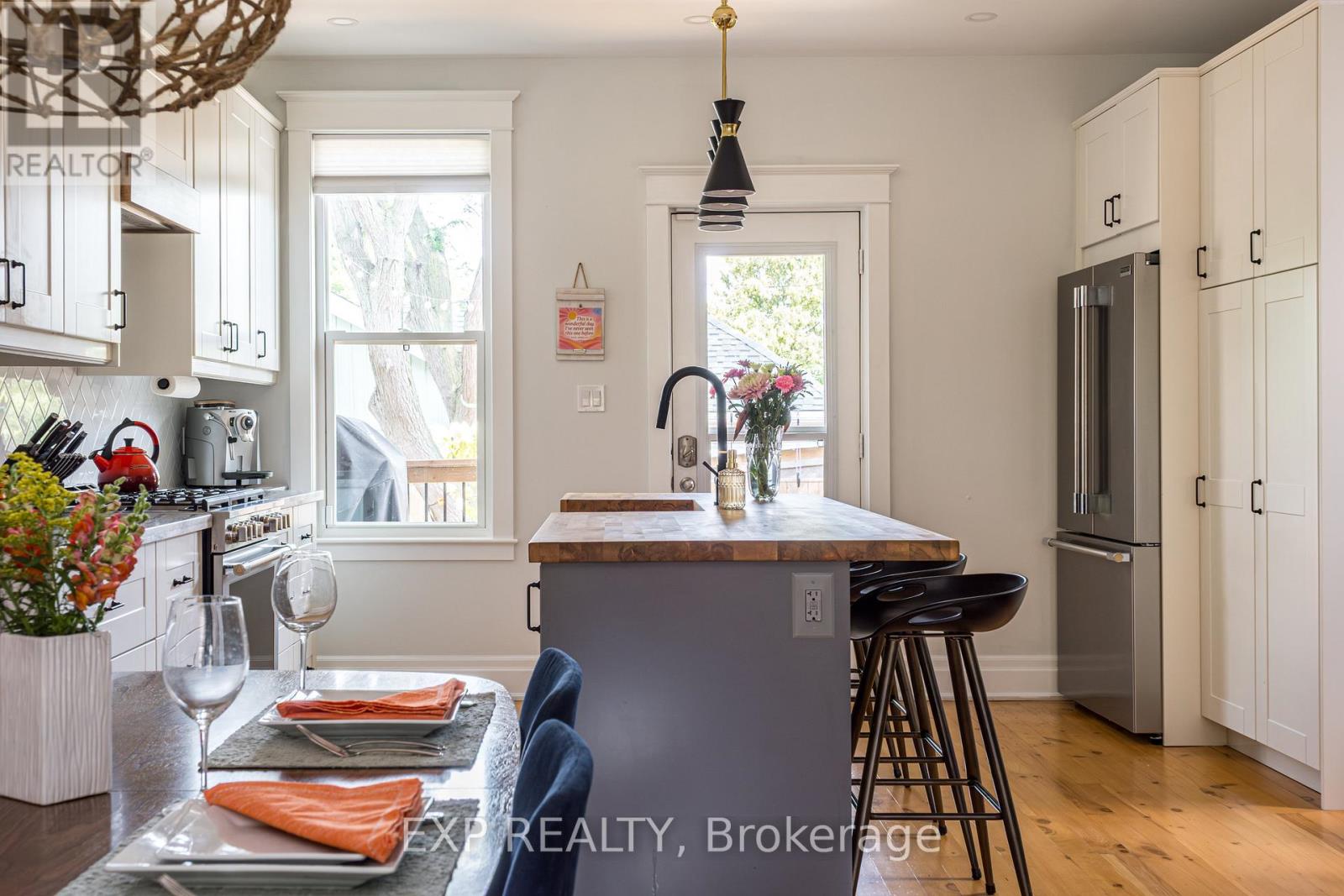 14 Chatham Street, Hamilton, Ontario  L8P 2B2 - Photo 13 - X12550152