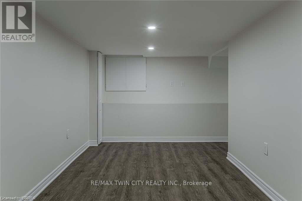 5 Halls Avenue, Brantford, Ontario  N3T 3X2 - Photo 27 - X12550170