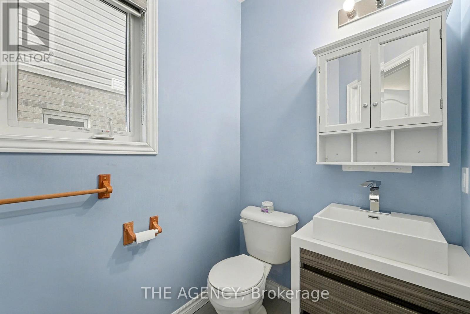 2356 Constance Avenue, London South, Ontario  N6M 0G5 - Photo 9 - X12550208