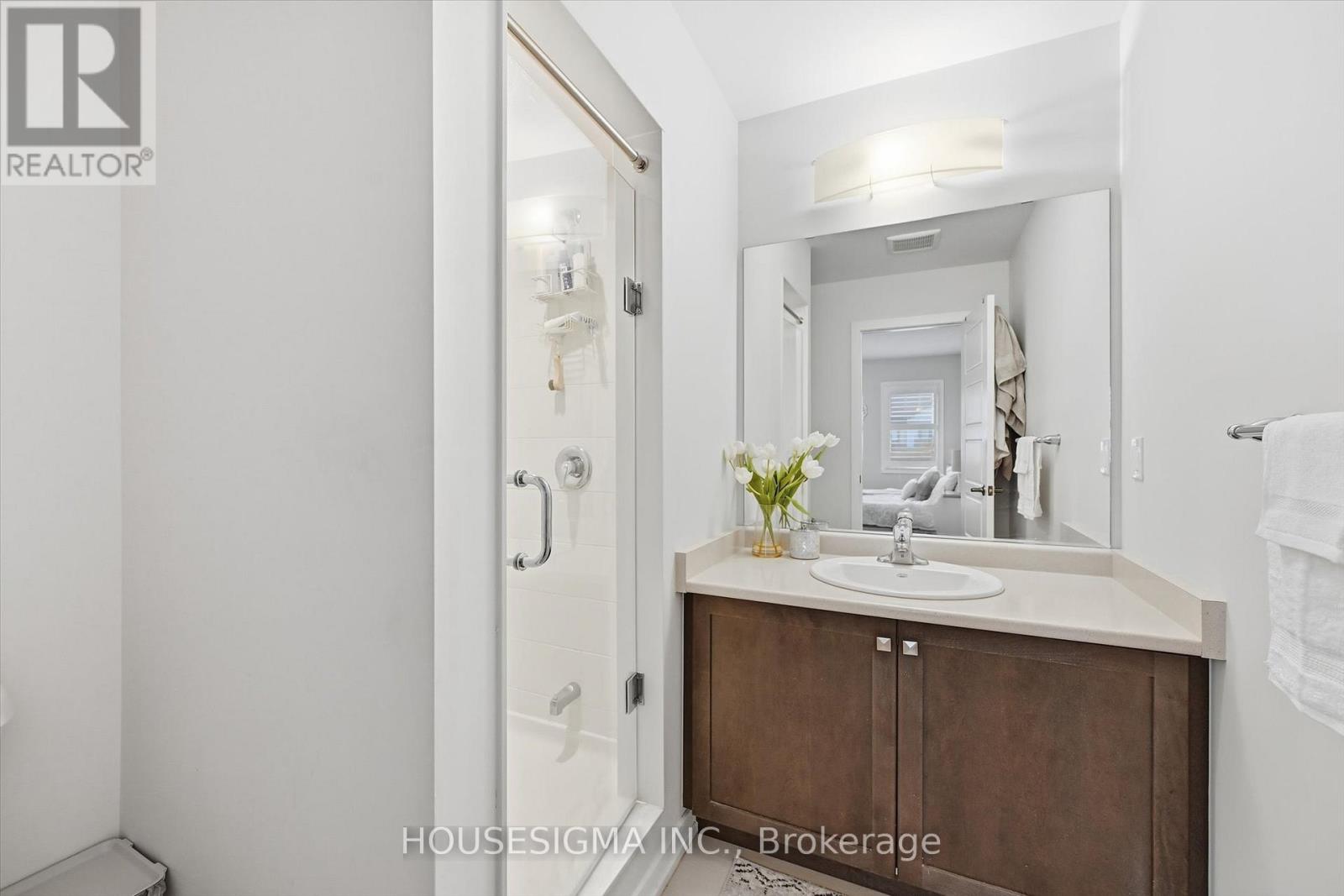 116 Scarletwood Street, Hamilton, Ontario  L8J 0K8 - Photo 24 - X12550214