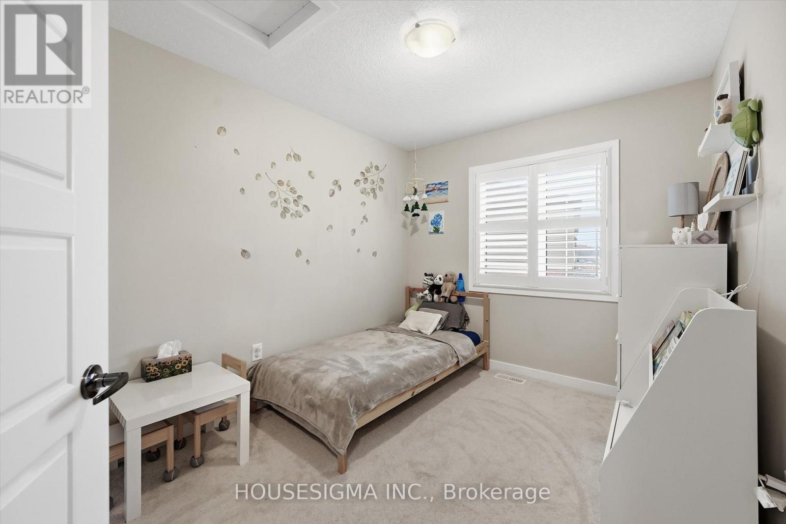 116 Scarletwood Street, Hamilton, Ontario  L8J 0K8 - Photo 25 - X12550214